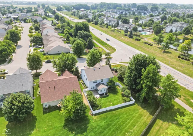 Photo 3 of Sale Pending at 12176 Cold Strm Rd, Noblesville, IN 46060 | MLS# 22117571 | Listing updated on 2026-09-17