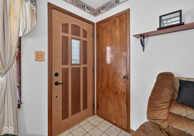 Photo 3 of Single family home for sale at 5192 Mount Pleasant N St, Greenwood, IN 46142 | MLS# 22117676 | Listing updated on 2026-09-16