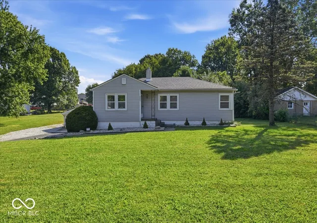 Photo 2 of Single family home for sale at 6021 Shelby St, Indianapolis, IN 46227 | MLS# 22118345 | Listing updated on 2026-09-10