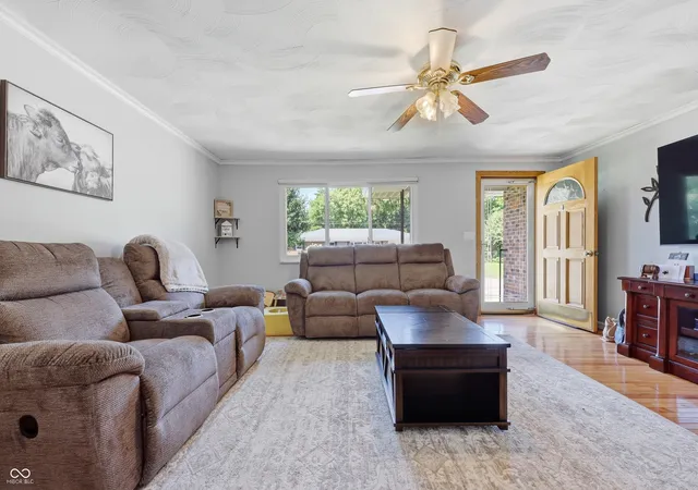 Photo 4 of Single Family Residence at 508 S Russell Dr, Greensburg, IN 47240 | MLS# 22118408 | | Sold on 2026-10-09