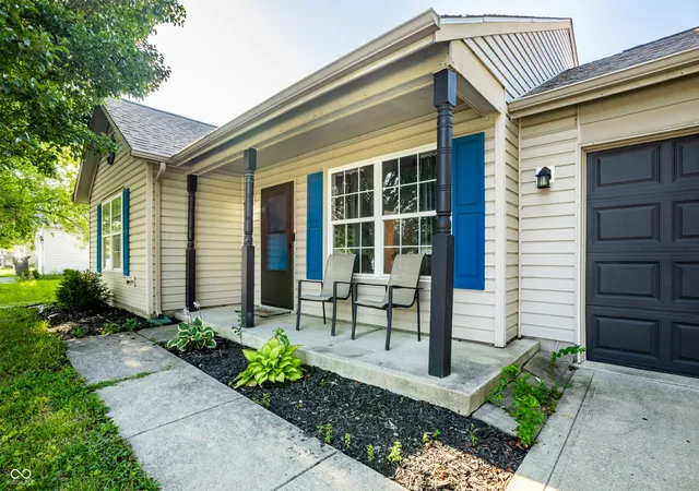 Photo 3 of Single family home for sale at 2509 Bristlecone Dr, Indianapolis, IN 46217 | MLS# 22118622 | Listing updated on 2026-10-05