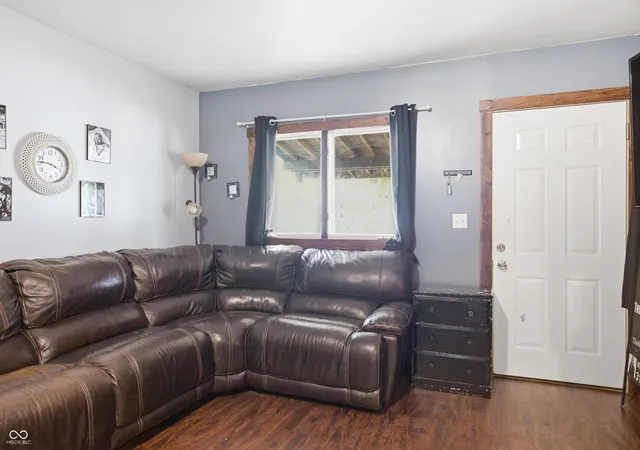 Photo 4 of Single family home for sale at 612 Hampton Ln, Anderson, IN 46017 | MLS# 22118787 | Listing updated on 2026-09-18