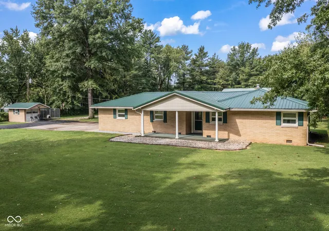 Photo 3 of Sale Pending at 2297 N 300 East, Anderson, IN 46012 | MLS# 22119077 | Listing updated on 2026-09-17