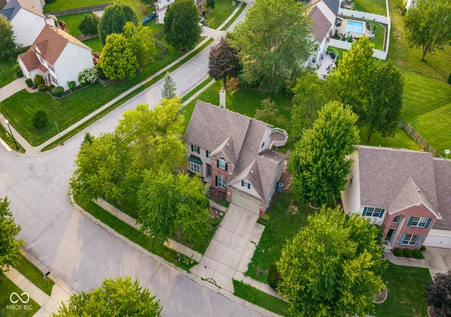 Photo 3 of Single family home for sale at 8302 Crystal Pointe Ln, Indianapolis, IN 46236 | MLS# 22119141 | Listing updated on 2026-10-06
