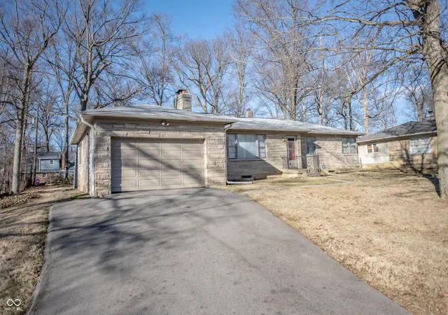 Photo 2 of Sale Pending at 5502 Radnor Rd, Indianapolis, IN 46226 | MLS# 22119800 | Listing updated on 2026-09-16