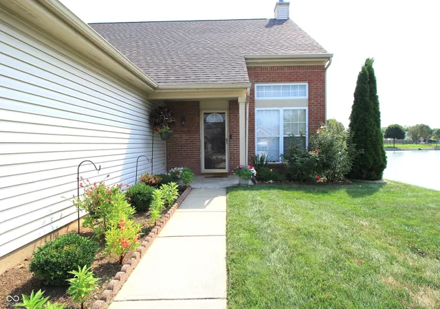 Photo 3 of Single family home for sale at 2399 Longleaf Dr, Greenwood, IN 46143 | MLS# 22119950 | Listing updated on 2026-09-16