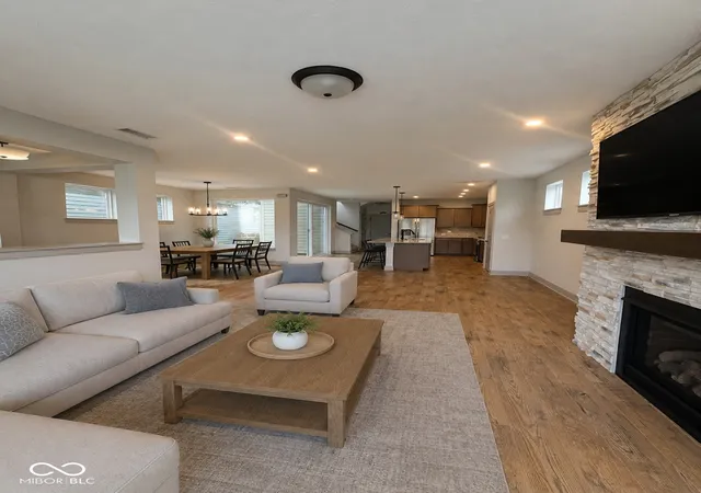Photo 3 of Sale Pending at 17324 Henslow Dr, Westfield, IN 46074 | MLS# 22119966 | Listing updated on 2026-09-16