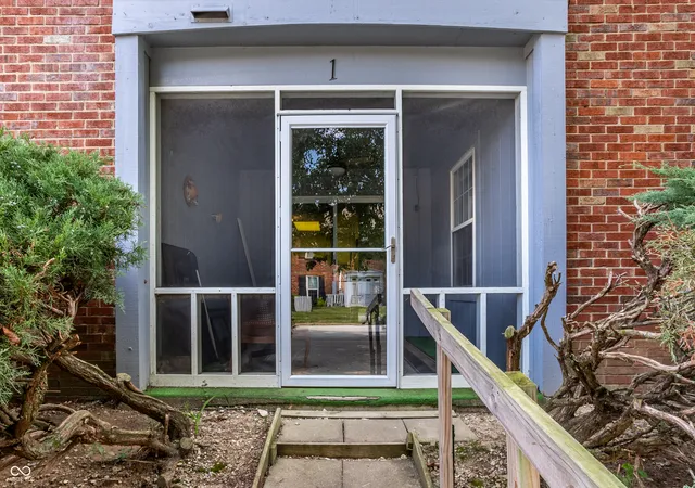 Photo 2 of Sale Pending at 1602 Queensbridge Sq #1, Indianapolis, IN 46219 | MLS# 22120330 | Listing updated on 2026-09-30
