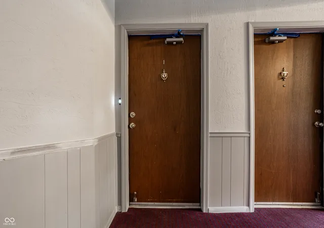 Photo 4 of Sale Pending at 1602 Queensbridge Sq #1, Indianapolis, IN 46219 | MLS# 22120330 | Listing updated on 2026-09-30
