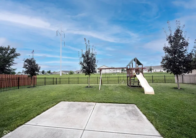 Photo 3 of Single family home for sale at 18534 Grimmenstein Dr, Westfield, IN 46062 | MLS# 22120937 | Listing updated on 2026-09-29