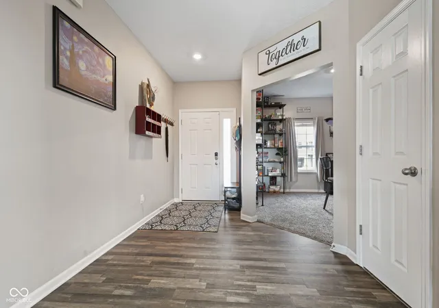 Photo 2 of Single family home for sale at 2317 Shadow Trace Wy, Greenwood, IN 46143 | MLS# 22120941 | Listing updated on 2026-09-28