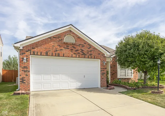 Photo 1 of Single family home for sale at 12476 Deerview Dr, Noblesville, IN 46060 | MLS# 22120992 | Listing updated on 2026-09-24