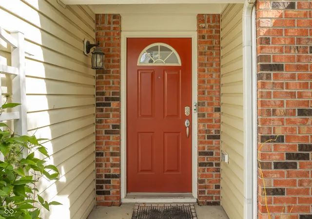 Photo 4 of Single family home for sale at 12476 Deerview Dr, Noblesville, IN 46060 | MLS# 22120992 | Listing updated on 2026-09-24