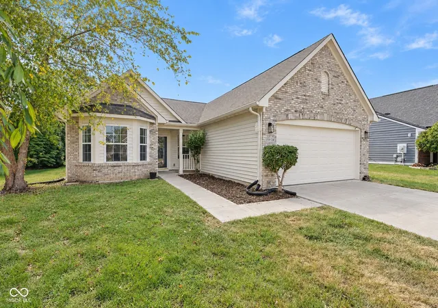 Photo 1 of Single family home for sale at 18973 Crse View Rd, Noblesville, IN 46060 | MLS# 22121459 | Listing updated on 2026-09-21