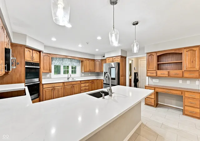 Photo 2 of Single family home for sale at 7555 Chablis Cir, Indianapolis, IN 46278 | MLS# 22121653 | Listing updated on 2026-09-22
