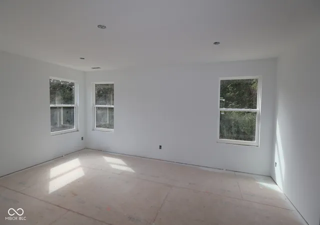 Photo 4 of Single family home for sale at 10429 Oak Bend Blvd, Indianapolis, IN 46239 | MLS# 22121688 | Listing updated on 2026-10-08