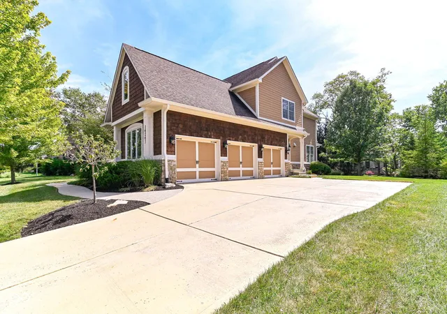 Photo 2 of Single family home for sale at 14263 Hearthwood Dr, Fishers, IN 46040 | MLS# 22121789 | Listing updated on 2026-10-23