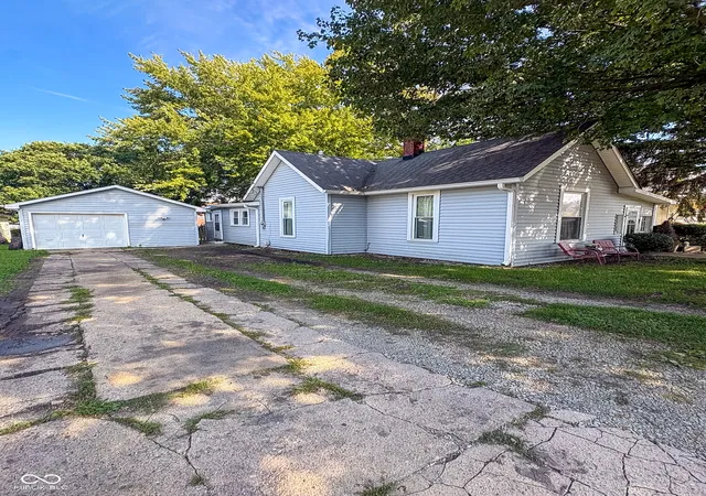 Photo 3 of Sale Pending at 208 N White St, Shirley, IN 47384 | MLS# 22121940 | Listing updated on 2026-09-22