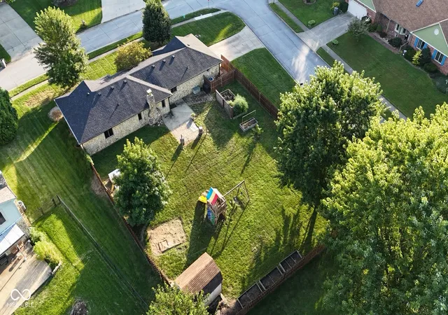 Photo 1 of Single family home for sale at 1608 Friendship Dr, Indianapolis, IN 46217 | MLS# 22122082 | Listing updated on 2026-10-07