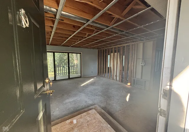 Photo 3 of Condo for sale at 2999 Eagles Crest Cir #A, Indianapolis, IN 46214 | MLS# 22122138 | Listing updated on 2026-10-07