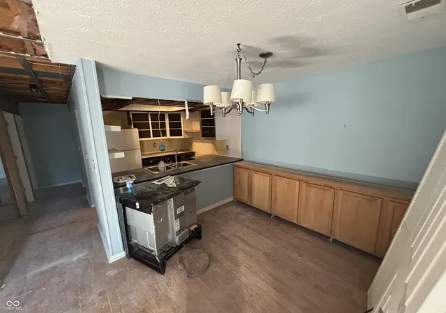 Photo 3 of Condo for sale at 2999 Eagles Crest Cir #A, Indianapolis, IN 46214 | MLS# 22122138 | Listing updated on 2026-10-07