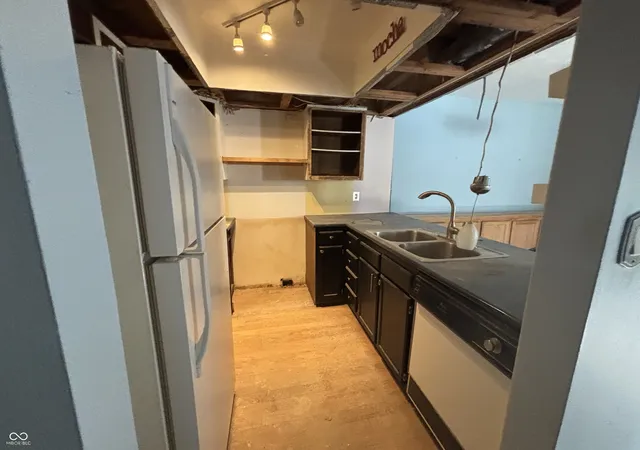 Photo 4 of Condo for sale at 2999 Eagles Crest Cir #A, Indianapolis, IN 46214 | MLS# 22122138 | Listing updated on 2026-10-07