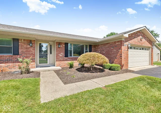 Photo 2 of Sale Pending at 2216 W 400 N, Greenfield, IN 46140 | MLS# 22122167 | Listing updated on 2026-09-09