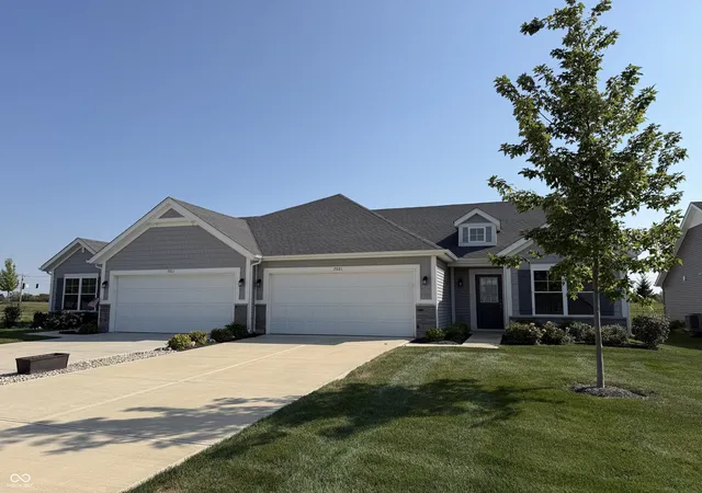 Photo 2 of Single family home for sale at 7021 Lillian Pl, Indianapolis, IN 46229 | MLS# 22122486 | Listing updated on 2026-09-23