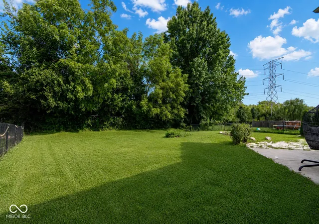 Photo 3 of Single family home for sale at 3313 Capsella Ln, Indianapolis, IN 46203 | MLS# 22122677 | Listing updated on 2026-10-25