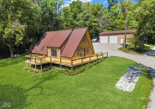 Photo 2 of Single family home for sale at 5432 W Whittier Dr, Knightstown, IN 46148 | MLS# 22123298 | Listing updated on 2026-09-18