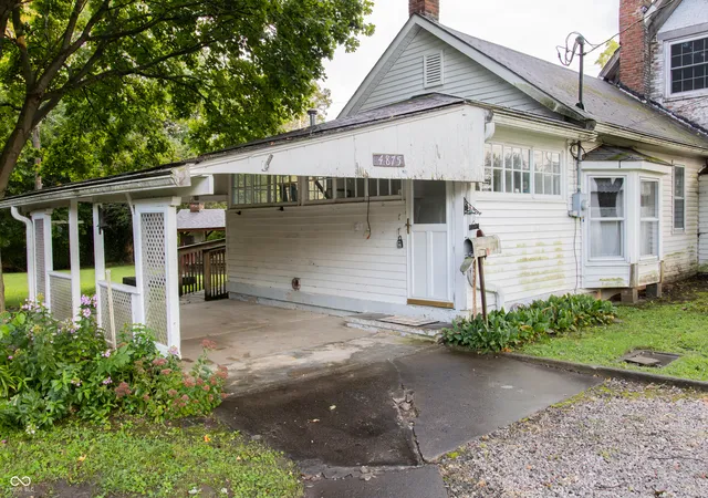 Photo 2 of Single family home for sale at 4875 Regan Ave, Clayton, IN 46118 | MLS# 22123407 | Listing updated on 2026-09-18