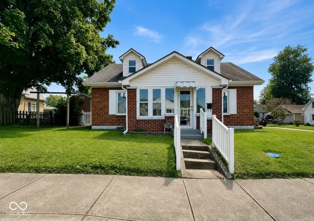 Photo 1 of Sale Pending at 189 W Sumner Ave, Martinsville, IN 46151 | MLS# 22123462 | Listing updated on 2026-09-08