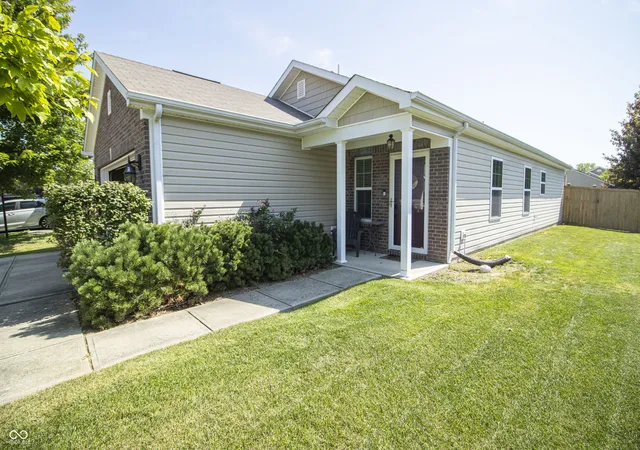 Photo 3 of Sale Pending at 19398 Links Ln, Noblesville, IN 46062 | MLS# 22123553 | Listing updated on 2026-09-08
