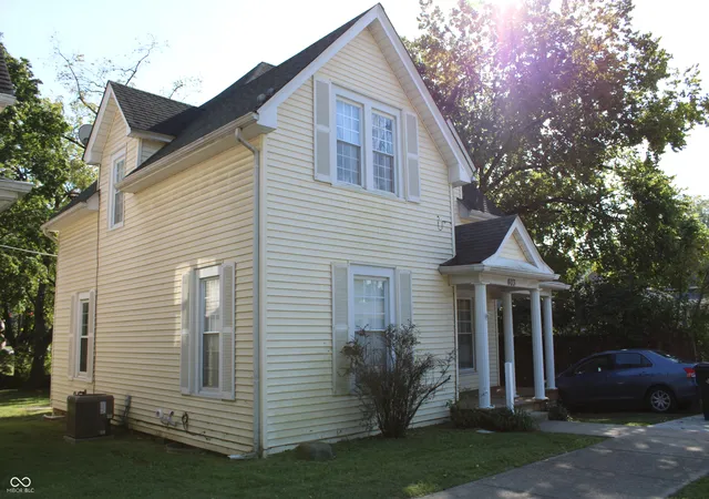 Photo 2 of Sale Pending at 403 E Washington St, Greensburg, IN 47240 | MLS# 22123599 | Listing updated on 2026-09-17
