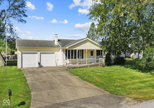 Photo 1 of Single family home for sale at 910 W Walnut, Rockville, IN 47872 | MLS# 22123862 | Listing updated on 2026-09-17
