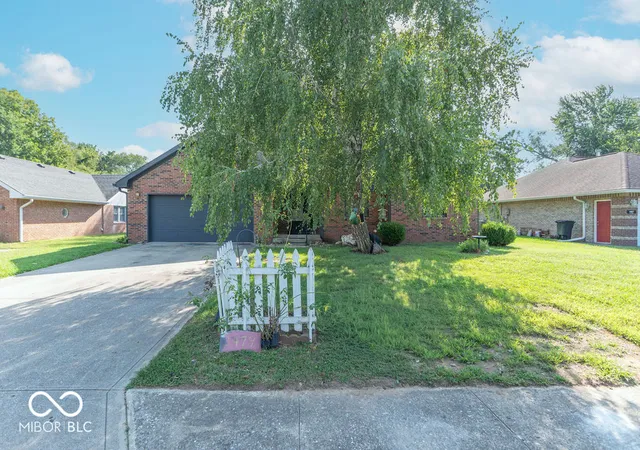 Photo 3 of Single family home for sale at 1479 Rj Blvd, Martinsville, IN 46151 | MLS# 22123876 | Listing updated on 2026-09-08