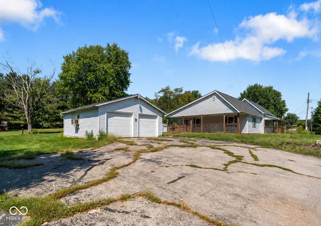 Photo 1 of Single family home for sale at 57 Herd Ln, Bedford, IN 47421 | MLS# 22124006 | Listing updated on 2026-10-06