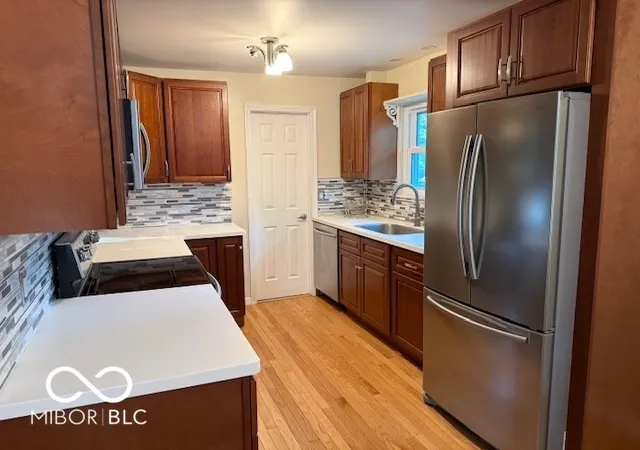 Photo 3 of Sale Pending at 3015 Westleigh Dr, Indianapolis, IN 46268 | MLS# 22124025 | Listing updated on 2026-09-19