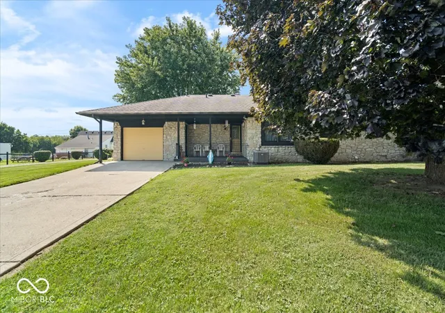 Photo 3 of Single family home for sale at 4826 Rockville Rd, Indianapolis, IN 46224 | MLS# 22124256 | Listing updated on 2026-09-08