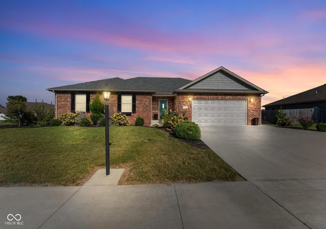 Photo 1 of Sale Pending at 1747 W Bell Frd Dr, Seymour, IN 47274 | MLS# 22124382 | Listing updated on 2026-09-17