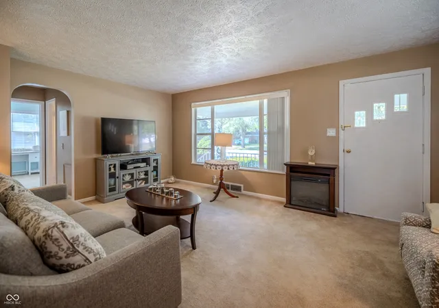 Photo 3 of Single family home for sale at 1929 Kessler Blvd N Dr, Indianapolis, IN 46220 | MLS# 22124599 | Listing updated on 2026-10-07