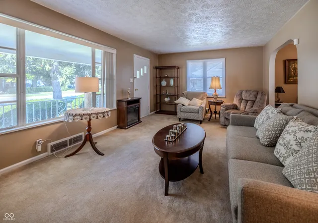 Photo 4 of Single family home for sale at 1929 Kessler Blvd N Dr, Indianapolis, IN 46220 | MLS# 22124599 | Listing updated on 2026-10-07