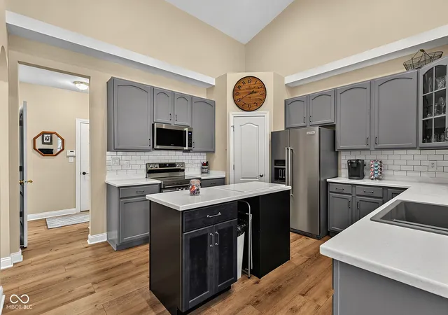 Photo 4 of Single family home for sale at 9337 Woodslake Dr, Indianapolis, IN 46278 | MLS# 22124674 | Listing updated on 2026-09-18