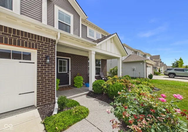 Photo 4 of Single family home for sale at 8862 Springbrook Dr, Pendleton, IN 46064 | MLS# 22124709 | Listing updated on 2026-09-23