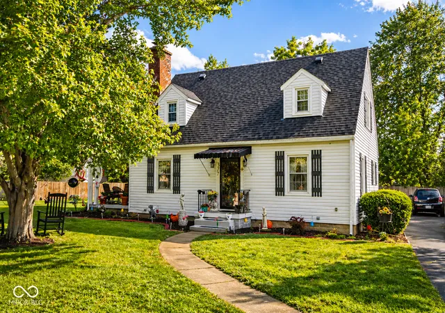 Photo 3 of Single family home for sale at 377 S 1st Street, Austin, IN 47102 | MLS# 22124839 | Listing updated on 2026-09-08