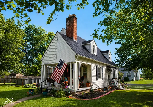 Photo 4 of Single family home for sale at 377 S 1st Street, Austin, IN 47102 | MLS# 22124839 | Listing updated on 2026-09-08