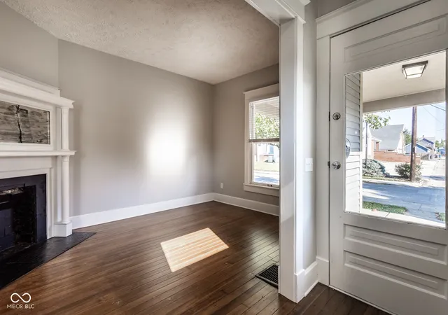 Photo 4 of House for sale at 715-717 E 15th Street, Indianapolis, IN 46202 | MLS# 22124840 | Listing updated on 2026-09-17