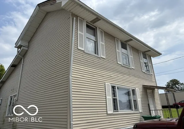 Photo 2 of Single family home for sale at 309 N Jackson St, Greencastle, IN 46135 | MLS# 22124891 | Listing updated on 2026-09-08