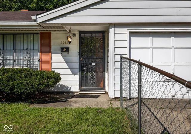 Photo 3 of Single family home for sale at 3956 Strathmore Dr, Indianapolis, IN 46235 | MLS# 22124909 | Listing updated on 2026-10-19