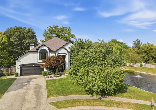 Photo 2 of Single family home for sale at 1980 Hl Valley Ct, Carmel, IN 46280 | MLS# 22124916 | Listing updated on 2026-09-17